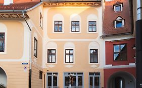 Sia Boutique Aparthotel